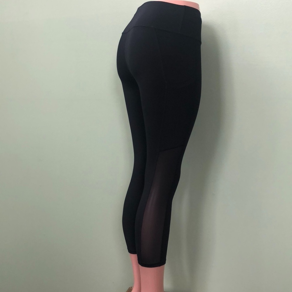 Fabletics Capri Leggings - Picture 7 of 9